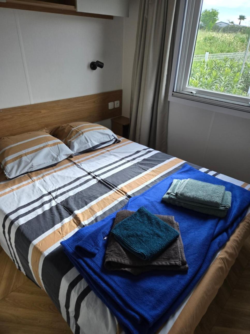 Fmlodge Mobilhome Oranger Campsite Serignan